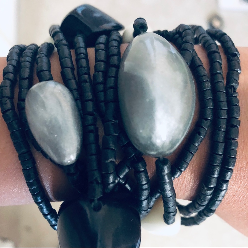 BRAND NEW Black Shell Bracelet